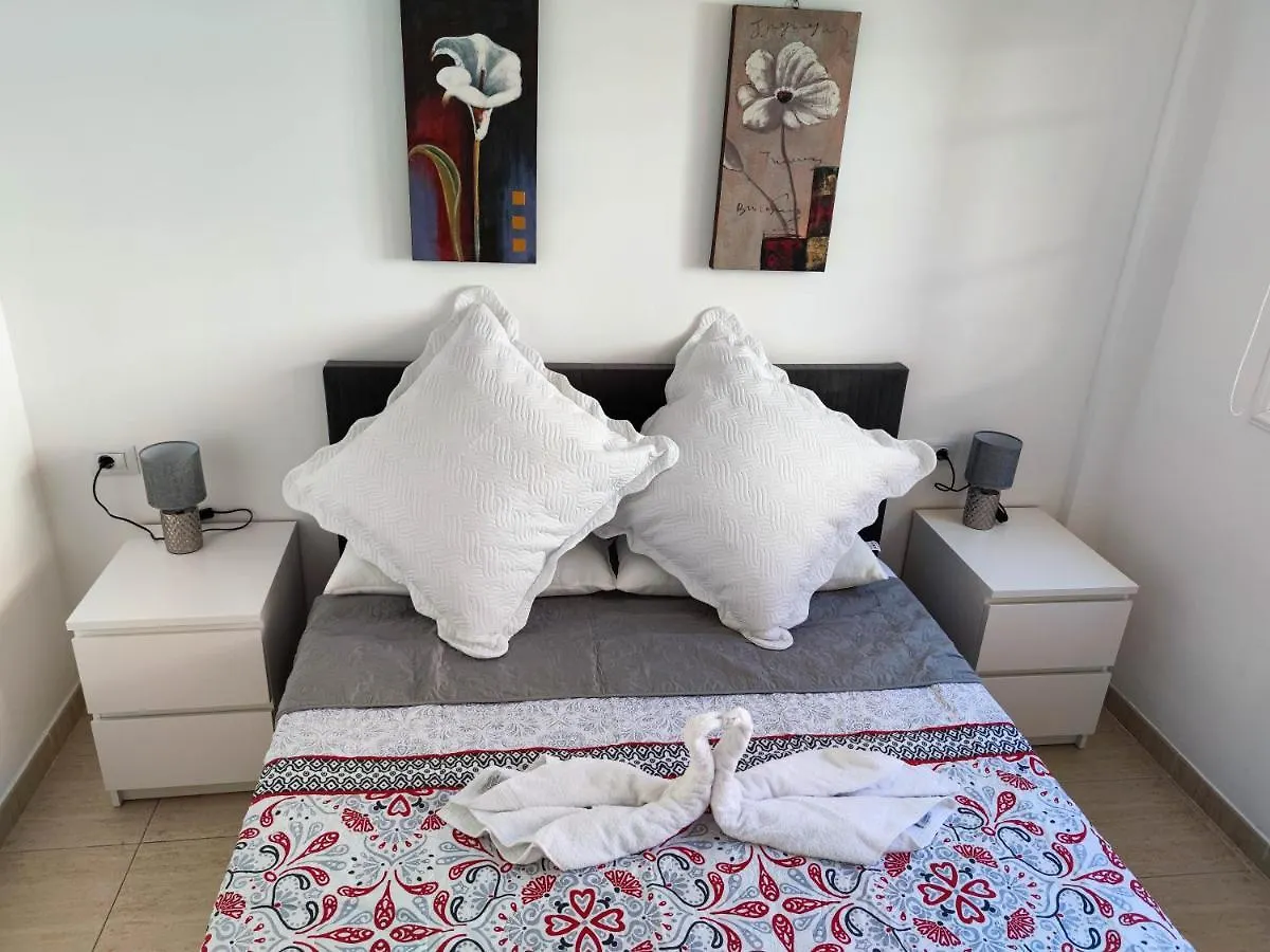 Los Cristianos - Heated Swimming Pool Air-Conditioned