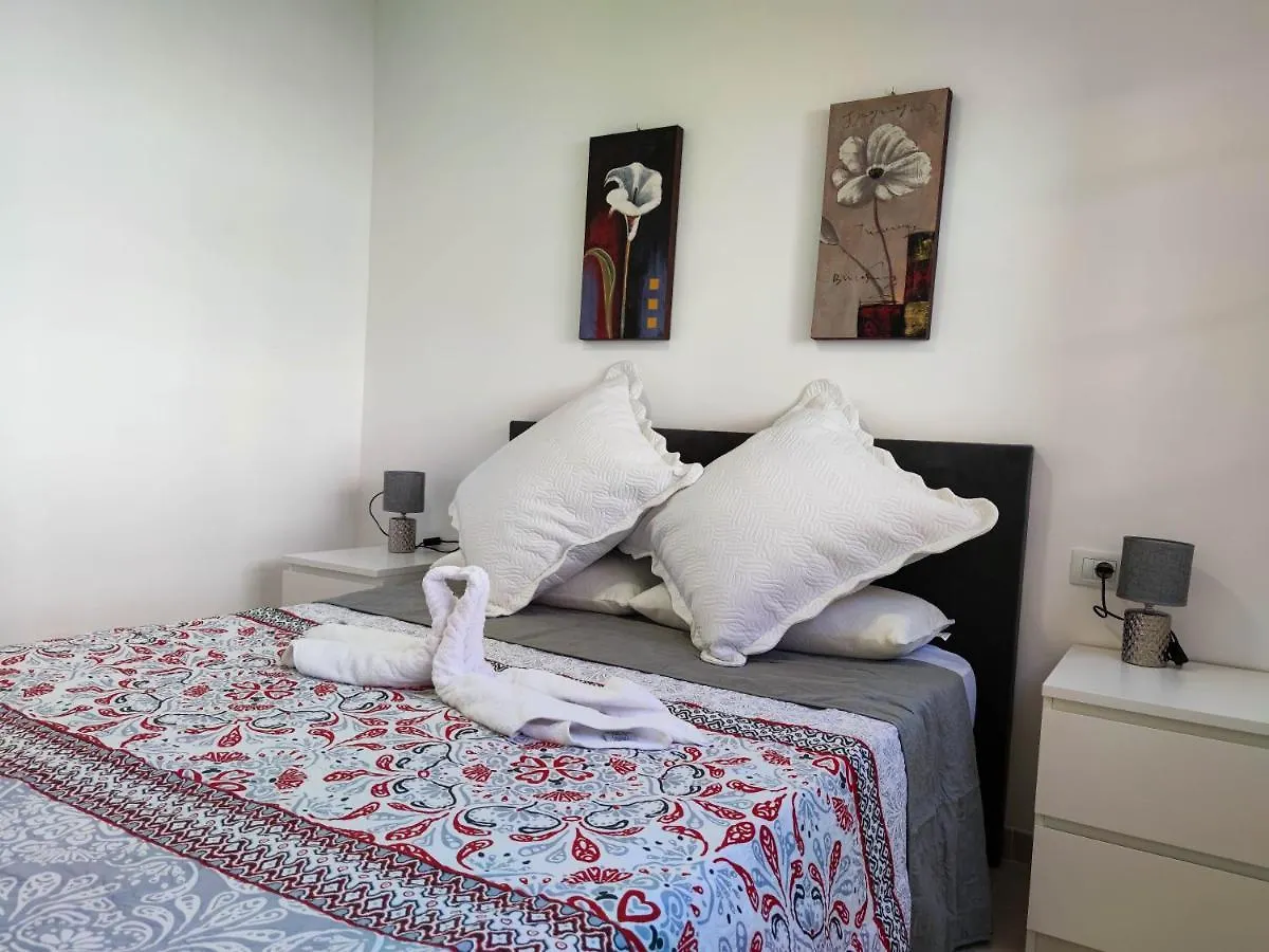 Los Cristianos - Heated Swimming Pool Air-Conditioned 0*, Los Cristianos (Tenerife)